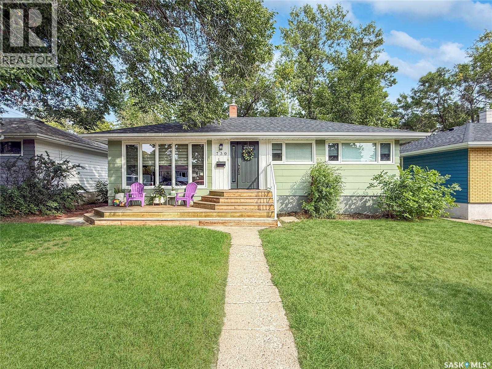 759 5 Avenue Northeast, Swift Current, SK S9H 2L5