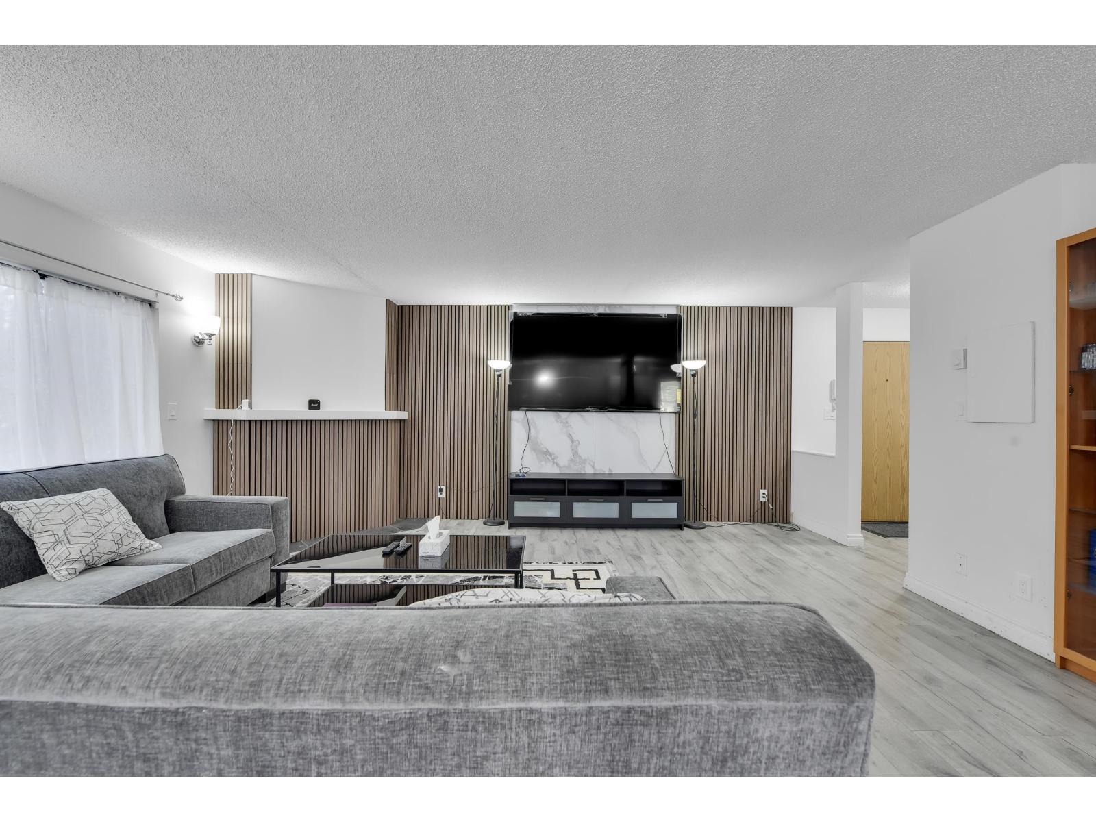 7064 133b Street Unit 203, Surrey, BC V3W 8A4