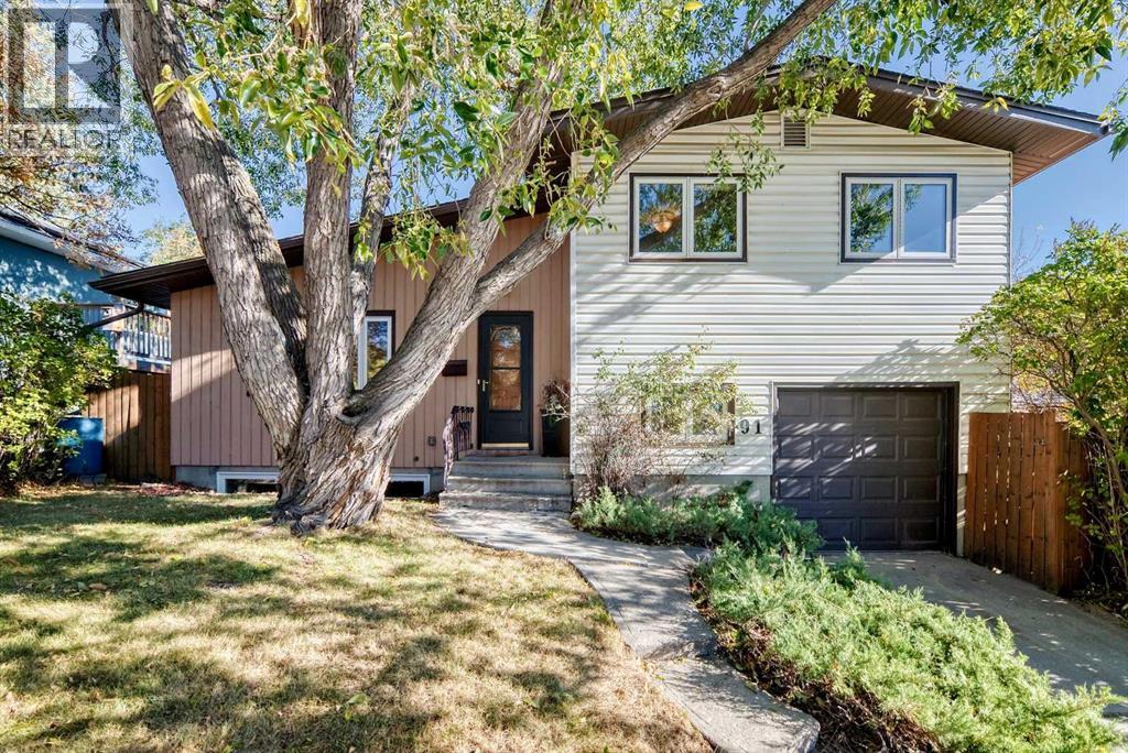 91 Chisholm Cres NW, Calgary, AB T2L 0Y9