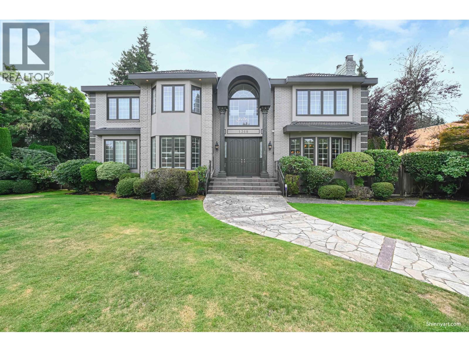 1368 Minto Cres, Vancouver, BC V6H 2J5