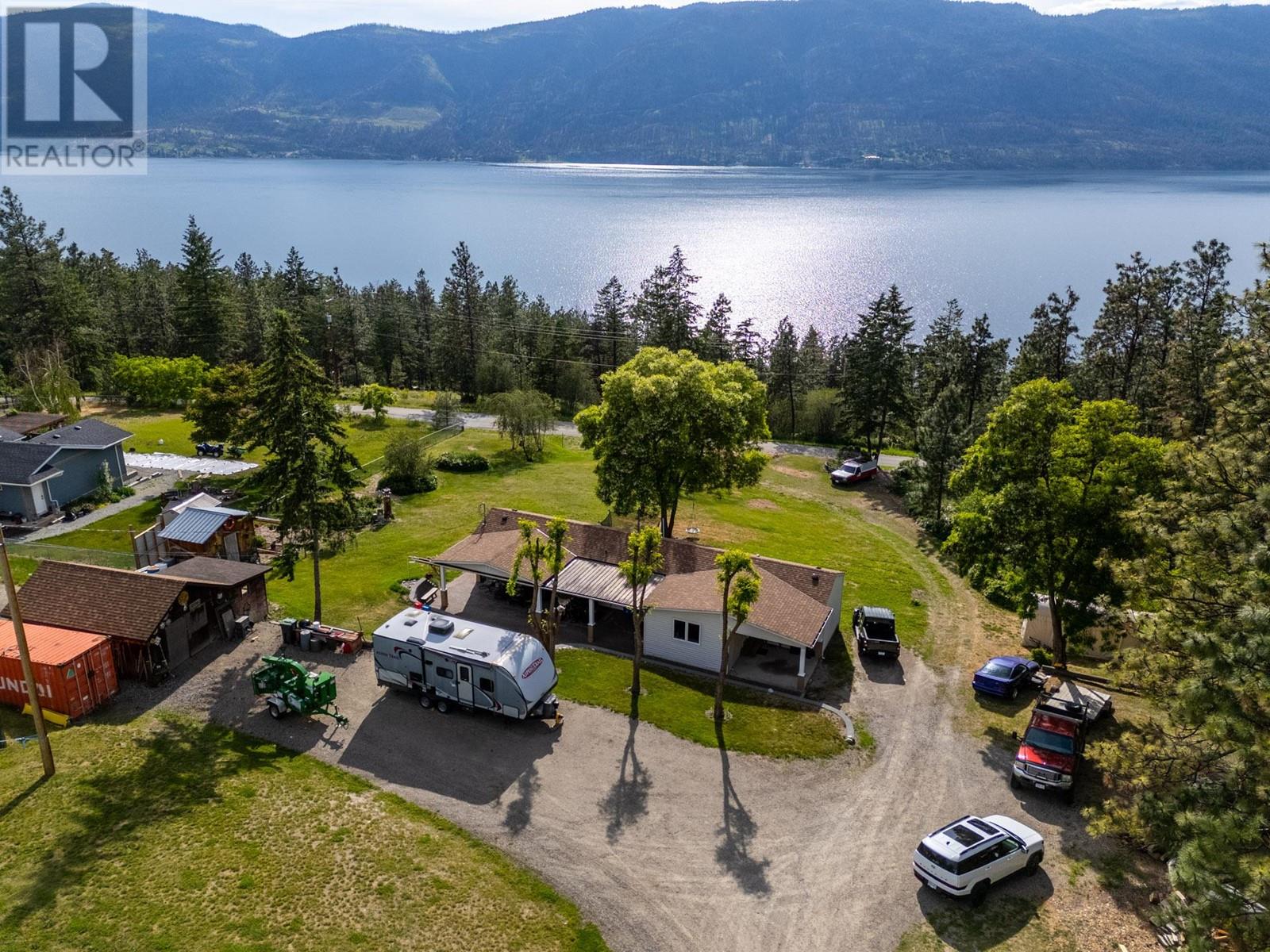 5574 Stubbs Rd, Lake Country, BC V4V 1N1