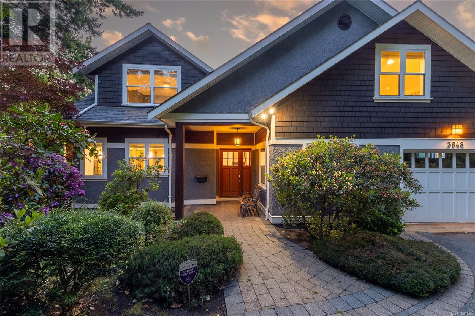 3948 Telegraph Bay Rd, Saanich, BC V8N 4H7