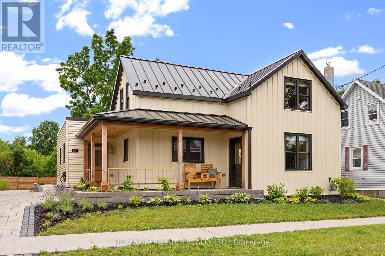 20 Grant St, Perth, ON K7H 1X5