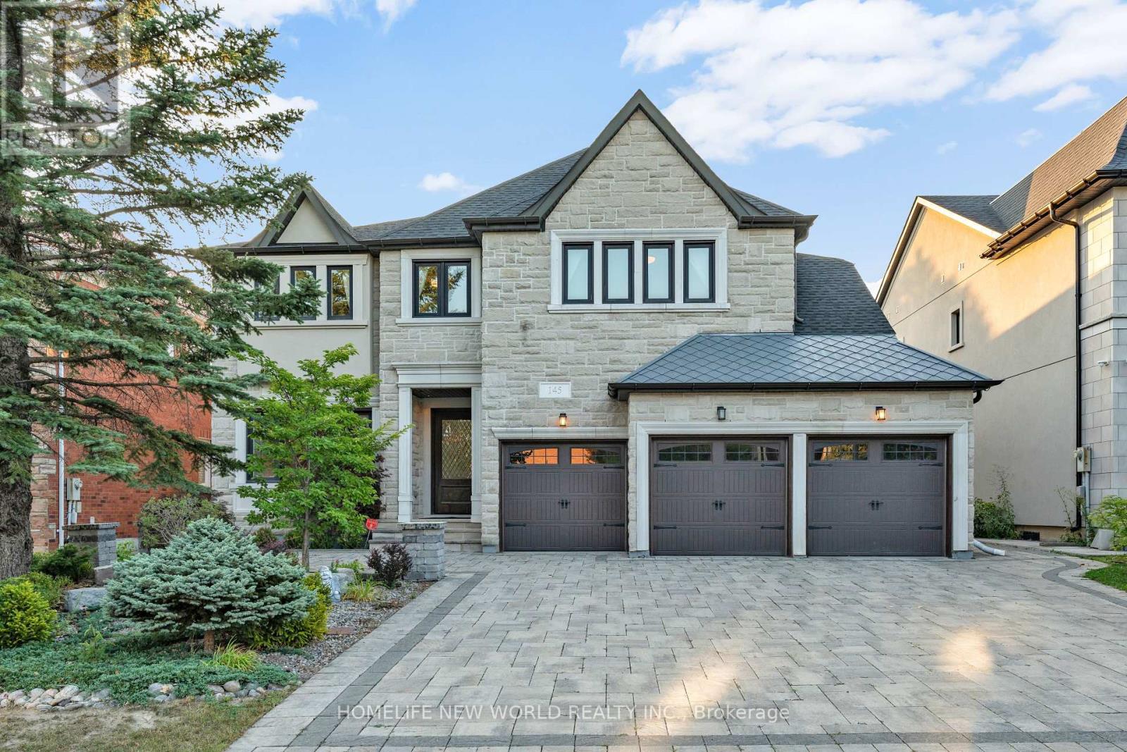 145 Clarendon Dr, Richmond Hill, ON L4B 3W7