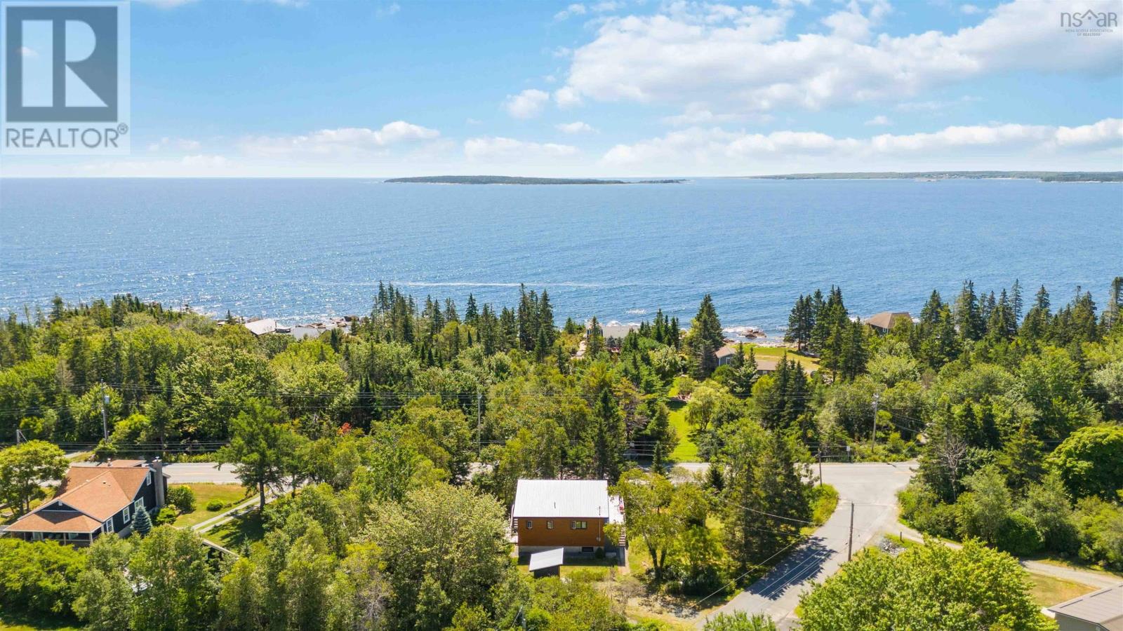 10 Silver Rock Rd, Hunts Point, NS B0T 1G0