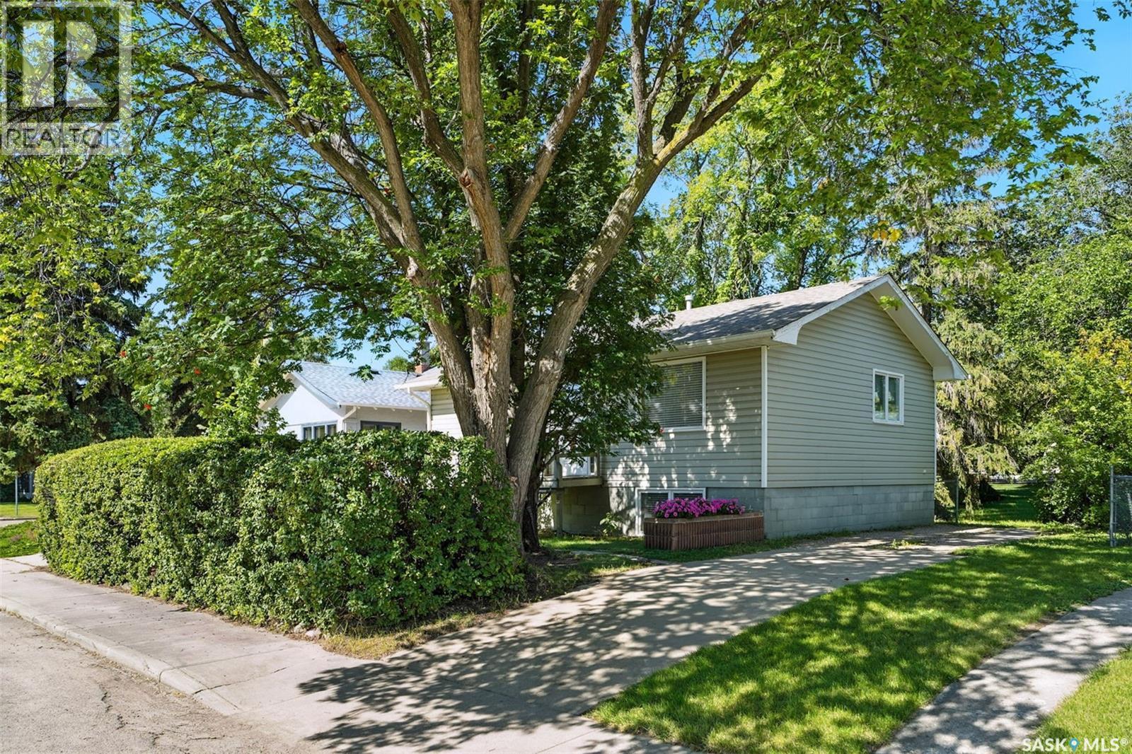 204 Evans St, Saskatoon, SK S7N 2B4