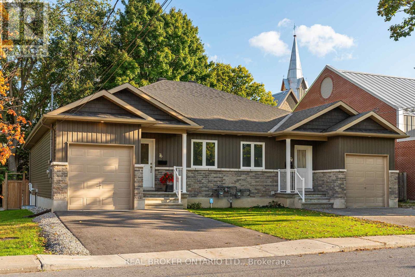 76 William St, Carleton Place, ON K7C 1X8