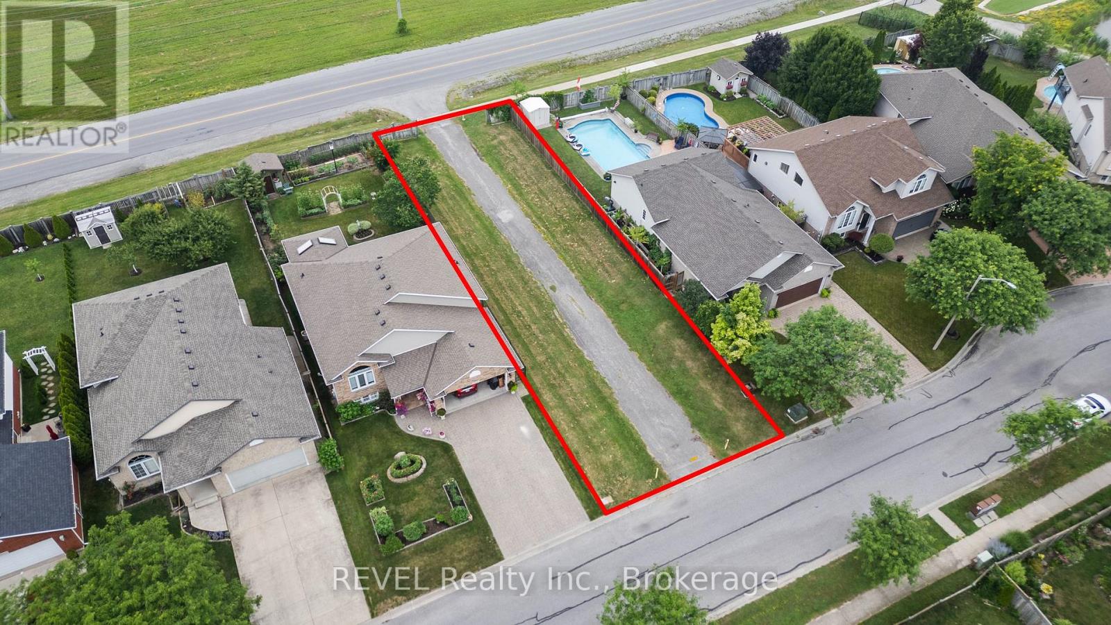 8235 Beaver Glen Dr, Niagara Falls, ON L2H 3K5