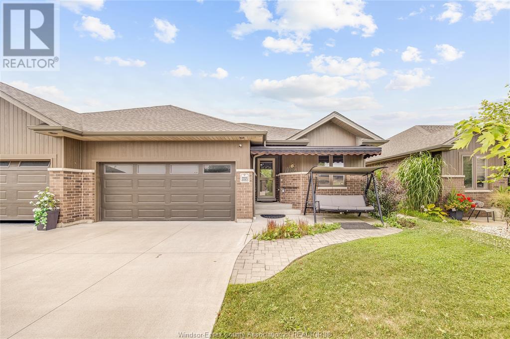 2225 Maitland Ave, Windsor, ON N8P 0B7