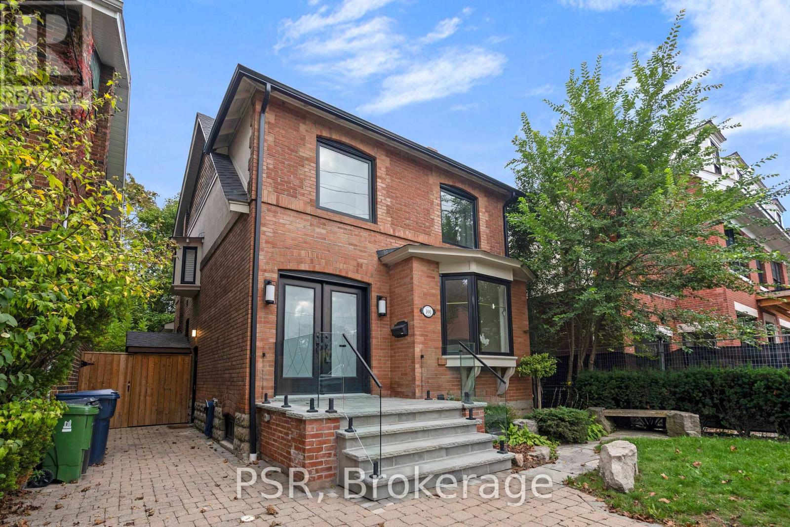 101 Clifton Rd, Toronto, ON M4T 2G3