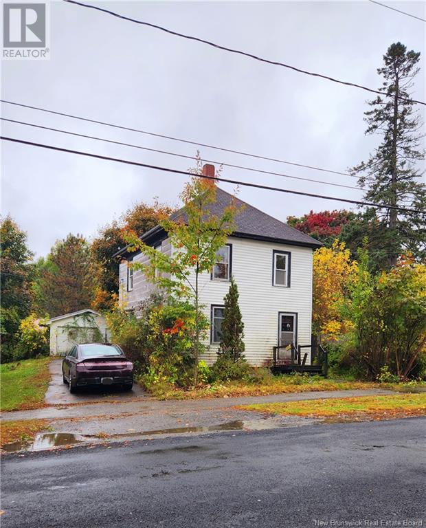 21 Queen St, St. Stephen, NB E3L 2H9