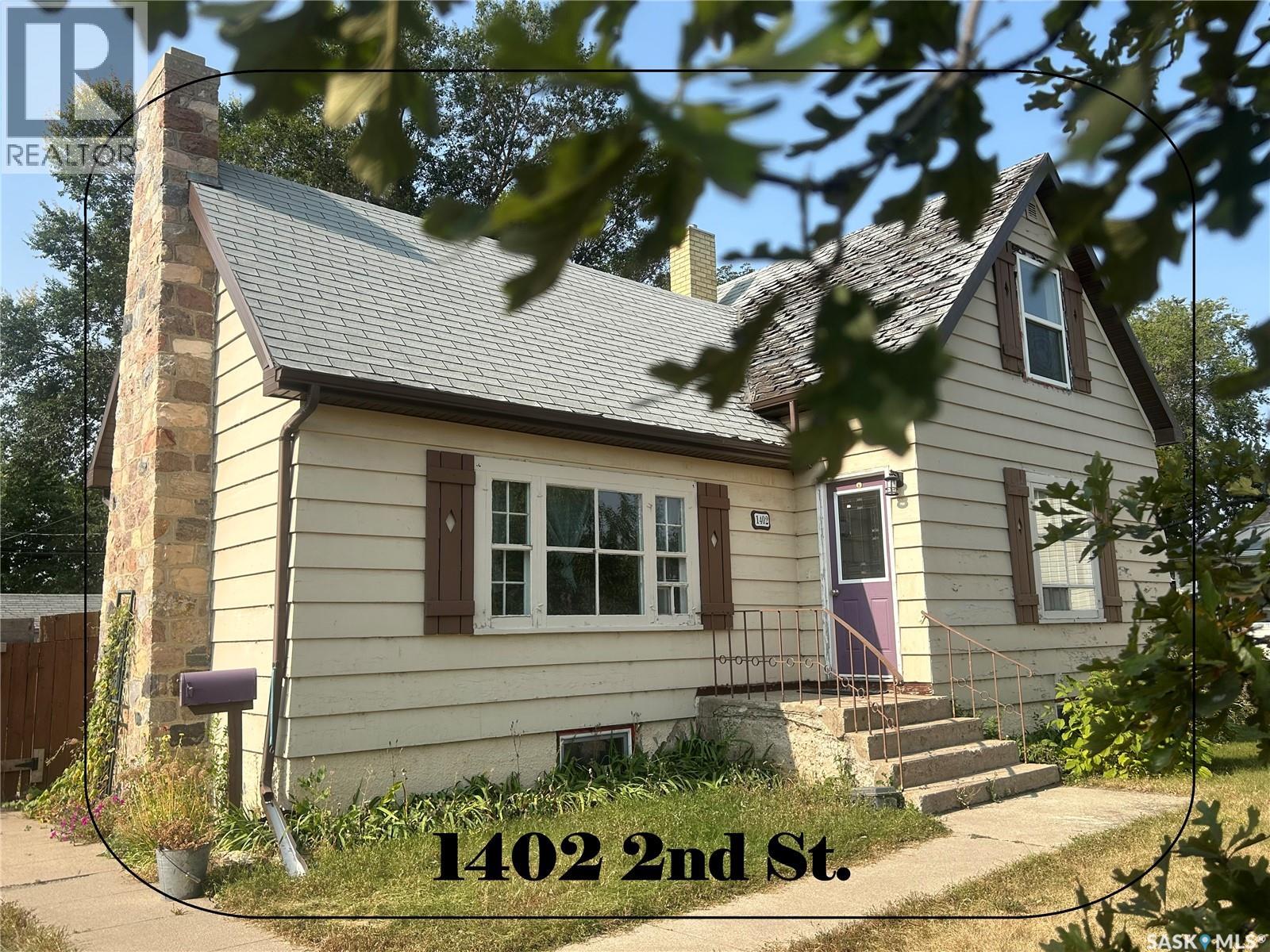 1402 2nd Street, Estevan, SK S4A 0M6