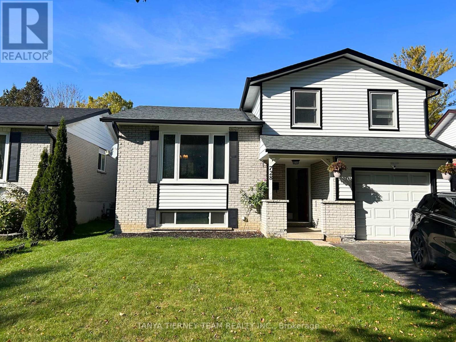 728 Bermuda Ave, Oshawa, ON L1J 6A8