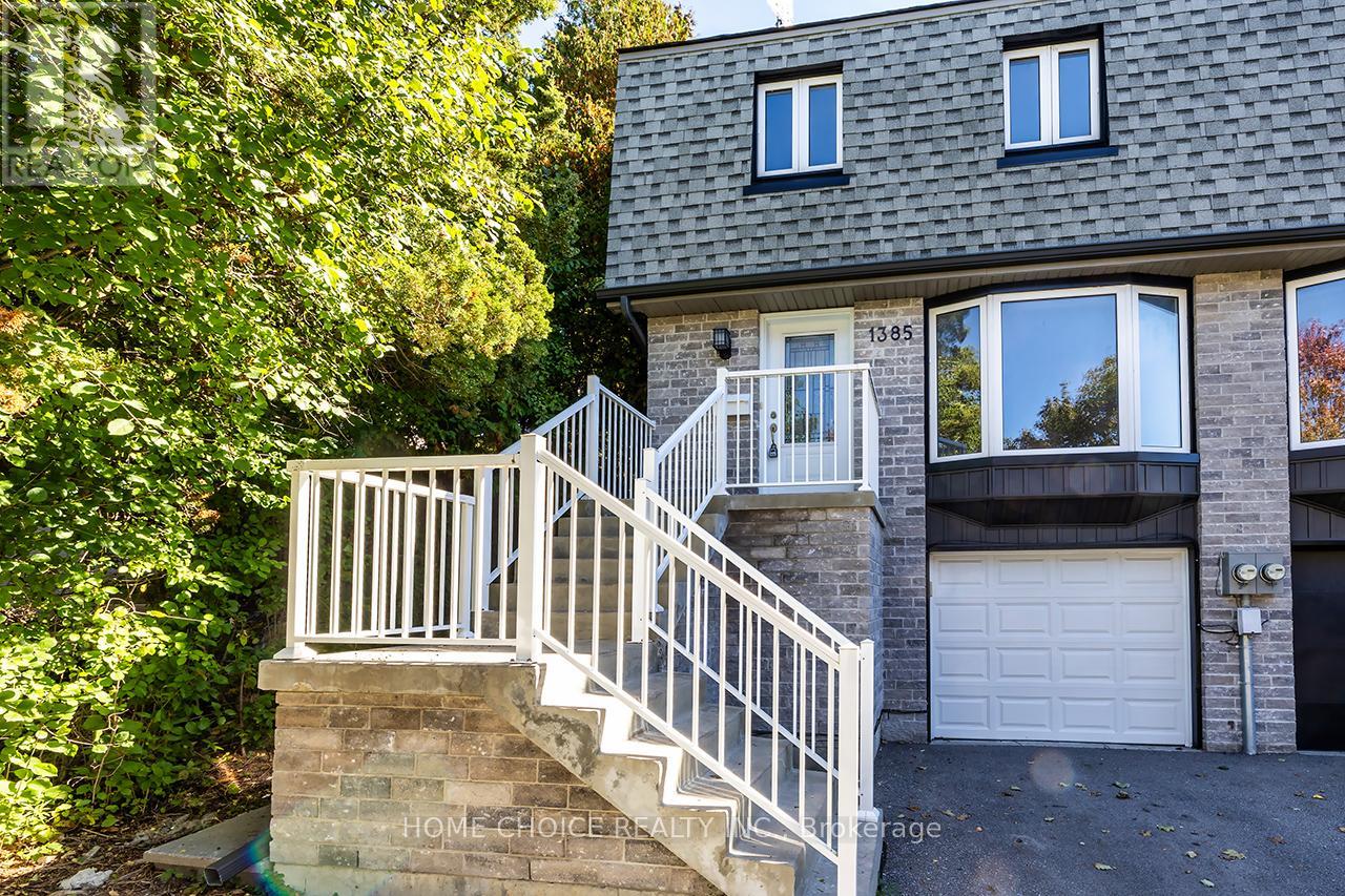 1385 Palmetto Dr, Oshawa, ON L1K 1N1