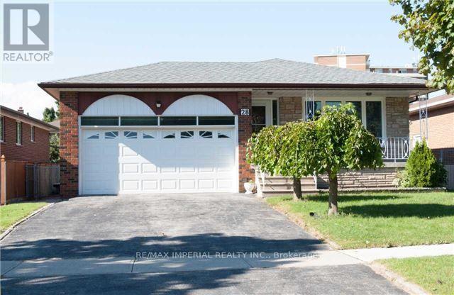 28 Bowhill Cres, Toronto, ON M2J 3S2