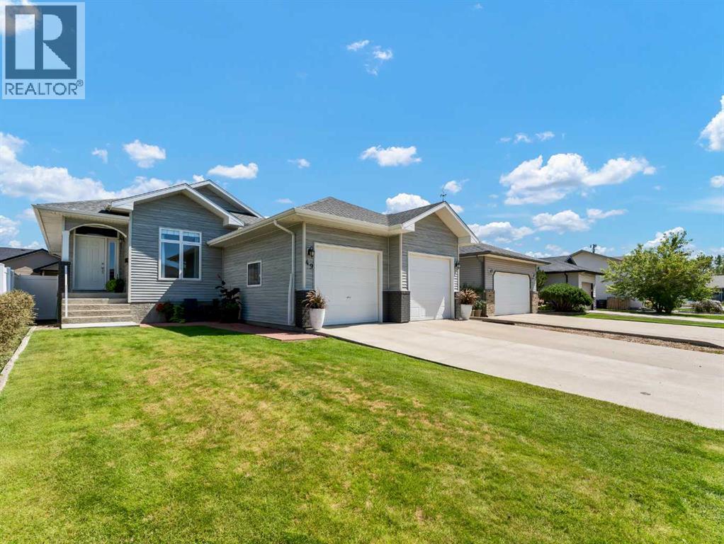 49 Vista Rd SE, Medicine Hat, AB T1B 4S9