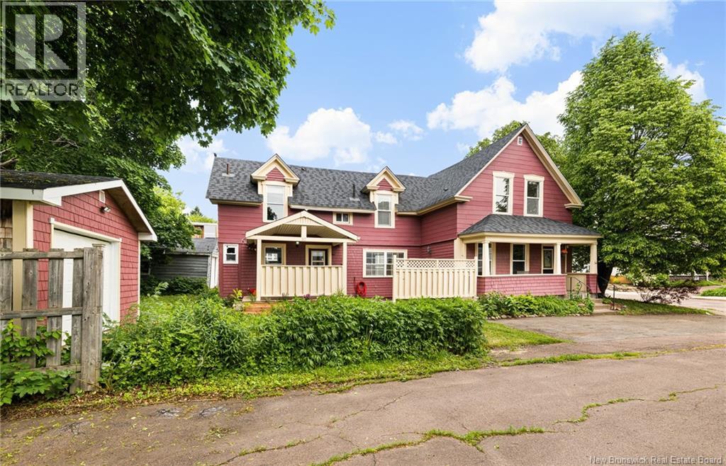 52 Dominion St, Moncton, NB E1C 6G7