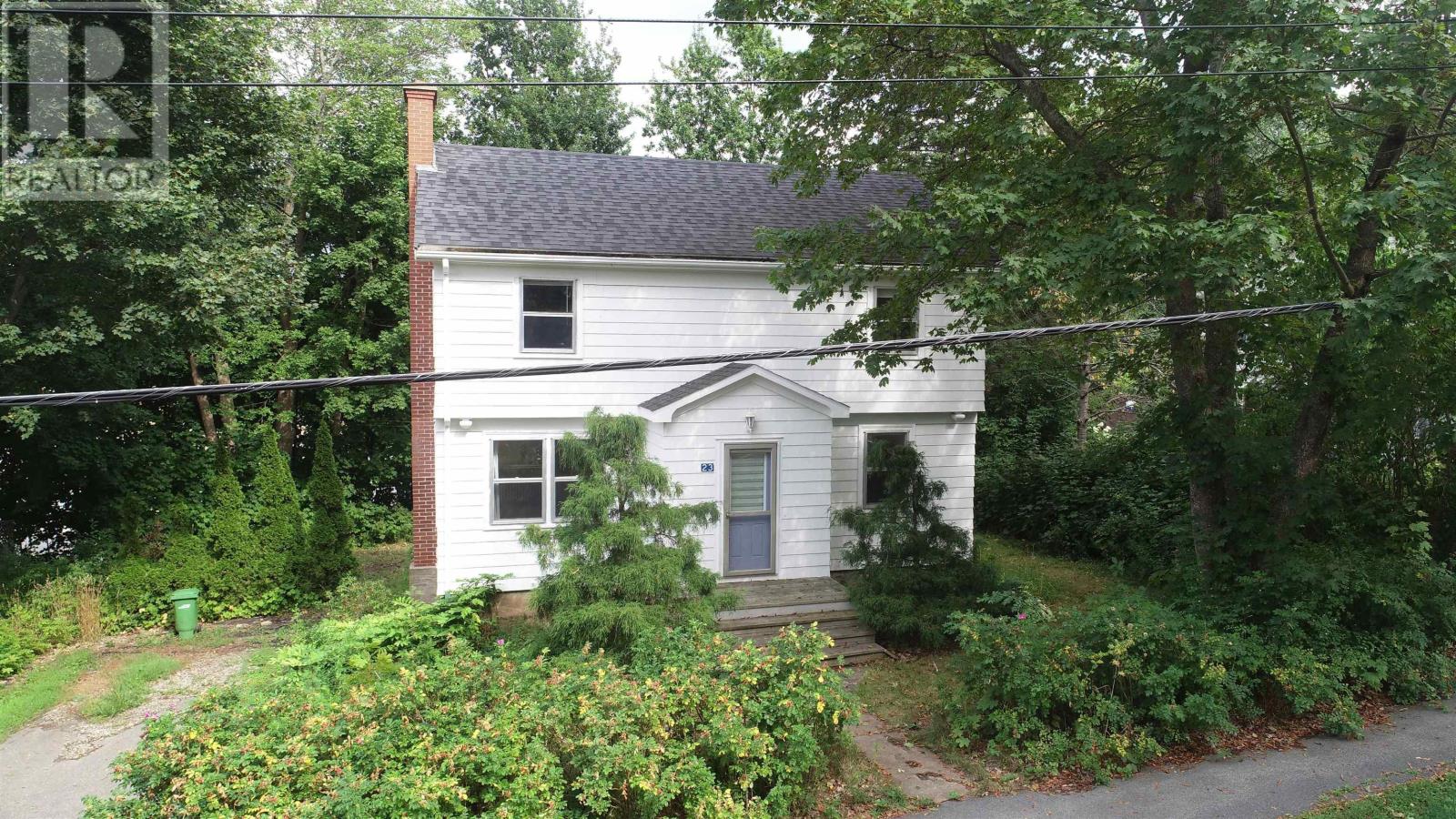 23 Chestnut Ave, Wolfville, NS B4P 1V7