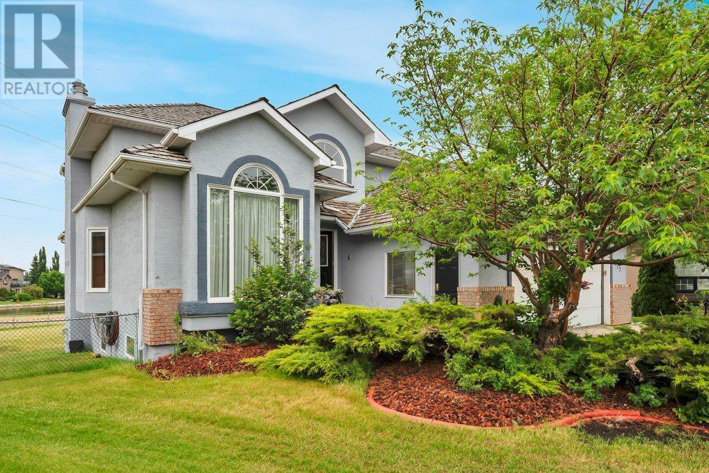 517 Lakeside Greens Pl, Chestermere, AB T1X 1C6