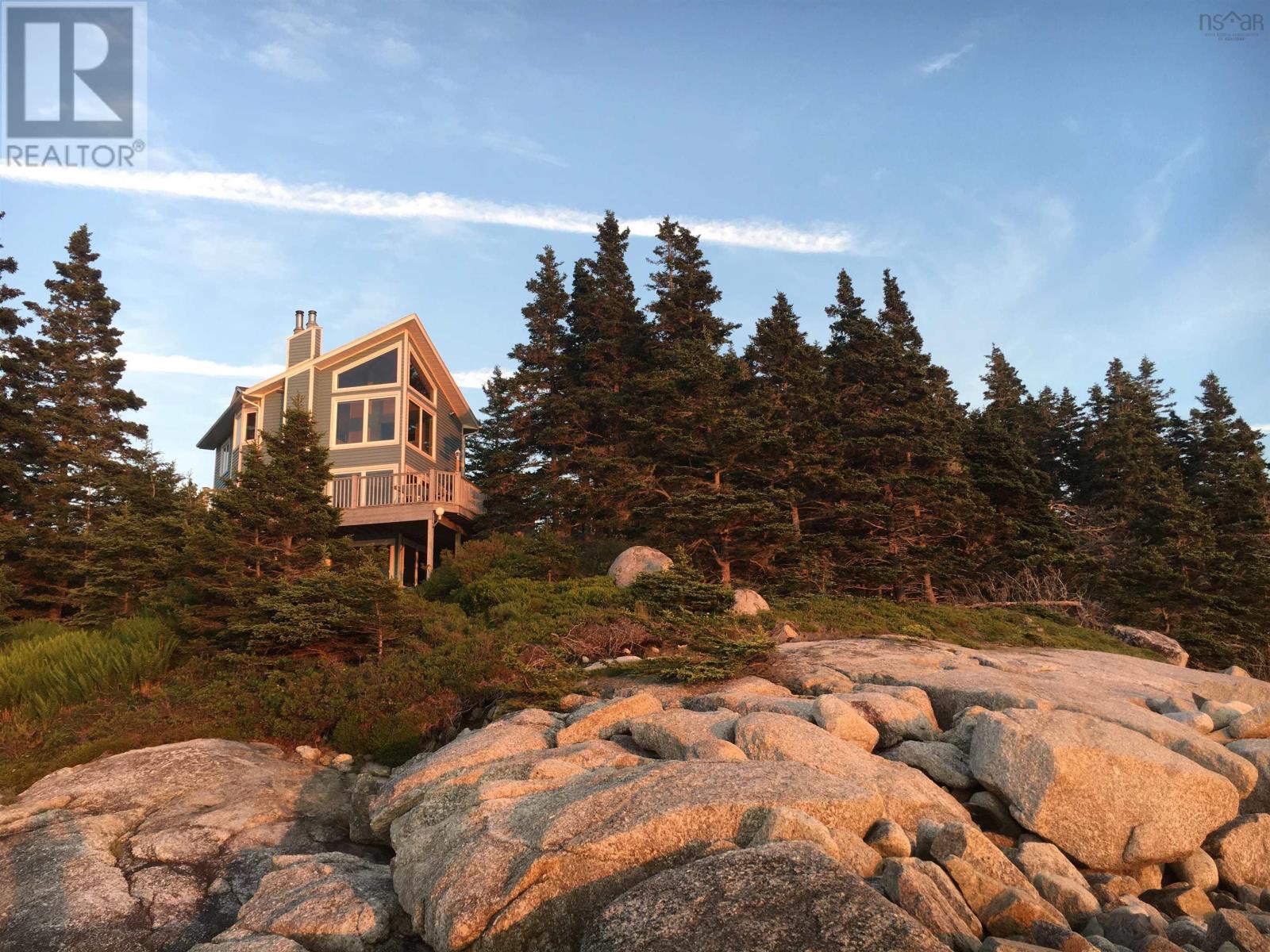 5 Black Point Dr, Blind Bay, NS B3Z 4C3