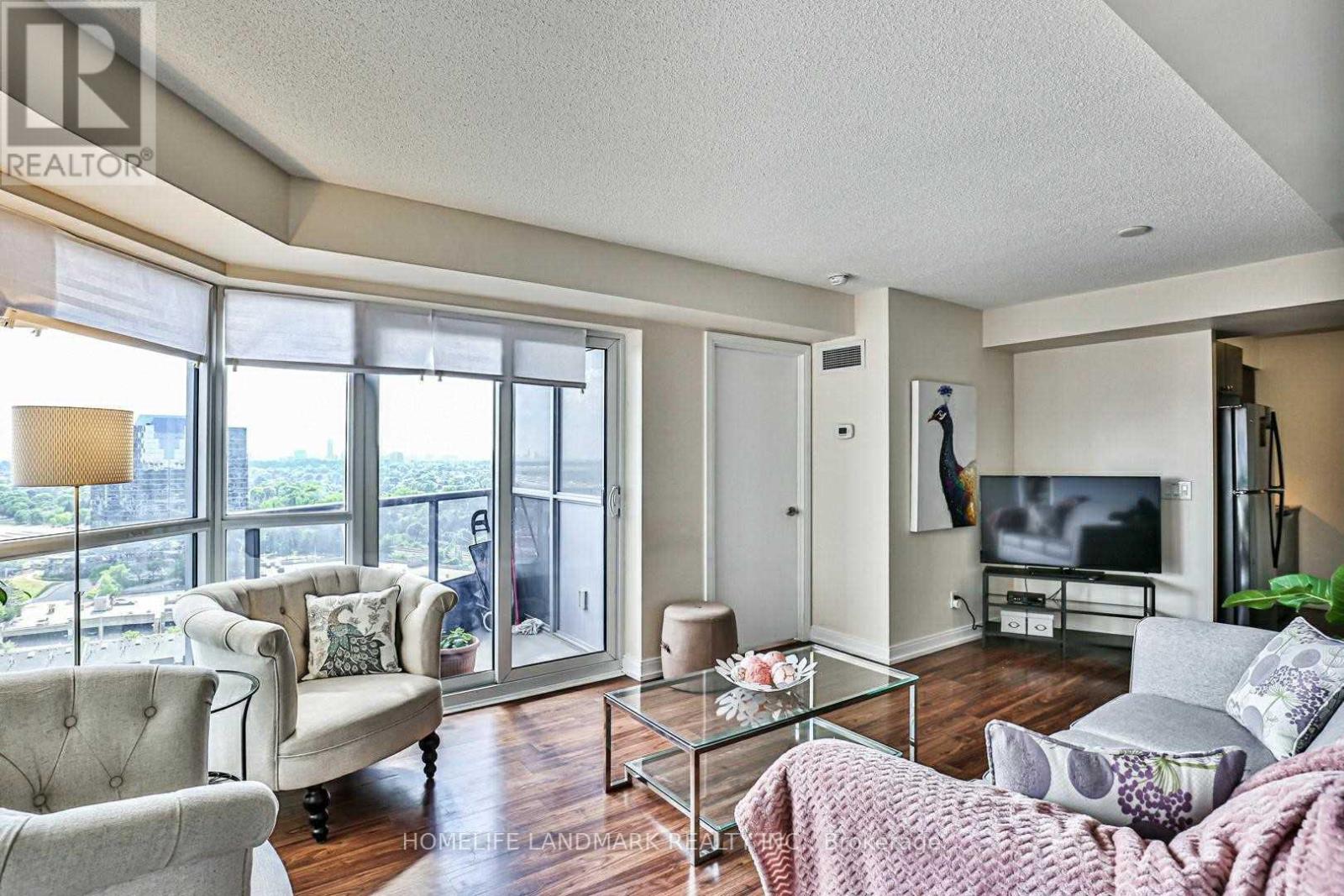 1714 181 Village Green Sq, Toronto, ON M1S 0K6