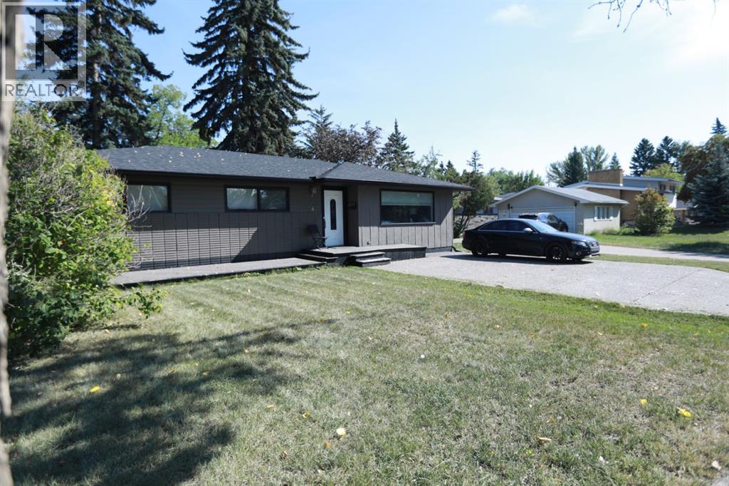 7824 Elbow Dr SW, Calgary, AB T2V 1K4