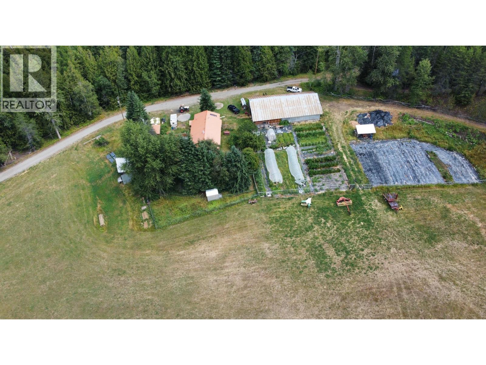 9841 Talbot Rd, Salmo, BC V0G 1Z0