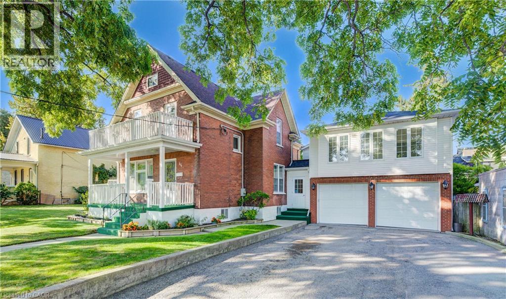 44 Walter St, Kitchener, ON N2G 1S1