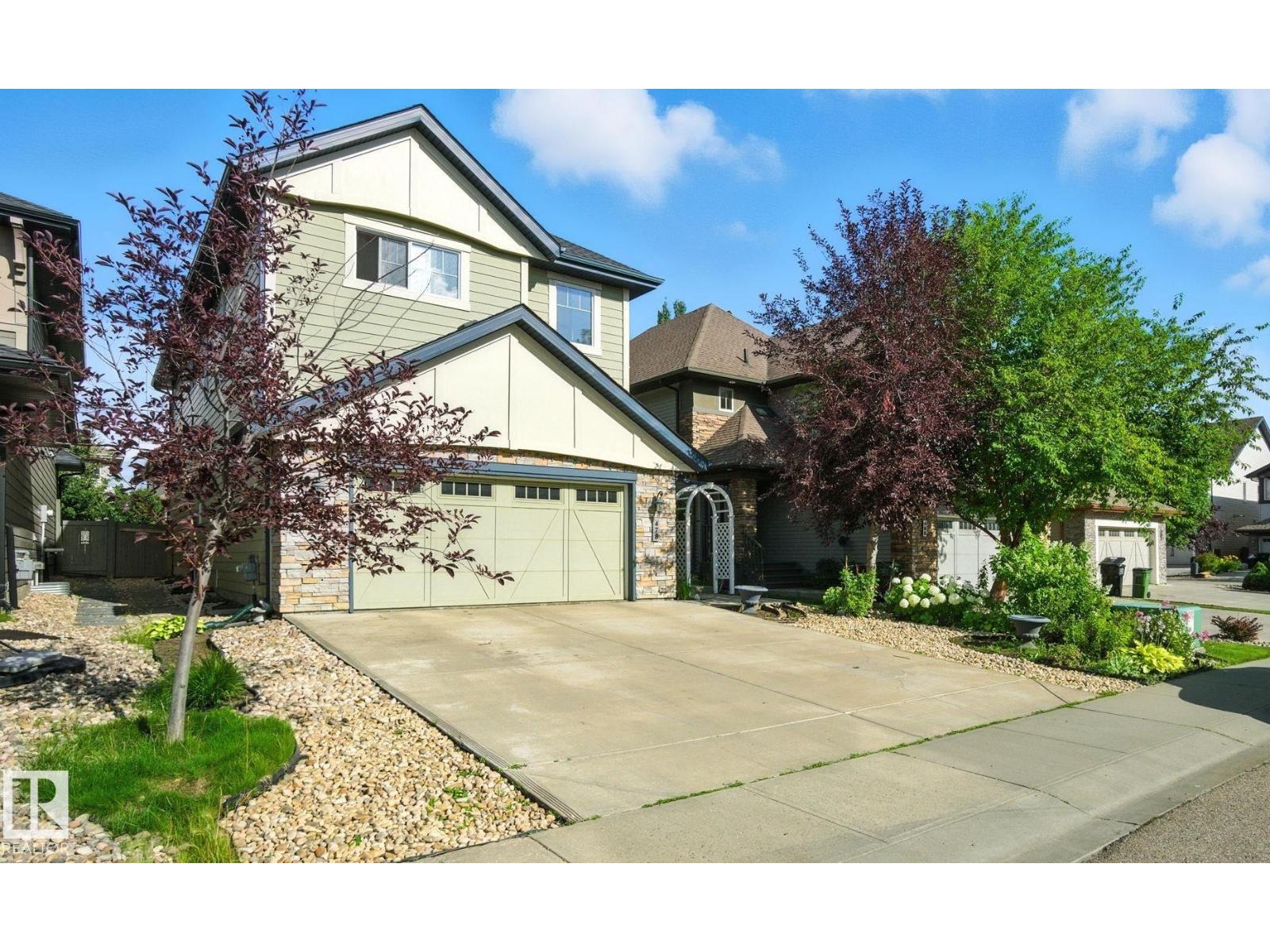 478 Ainslie Cr SW, Edmonton, AB T6W 0H7