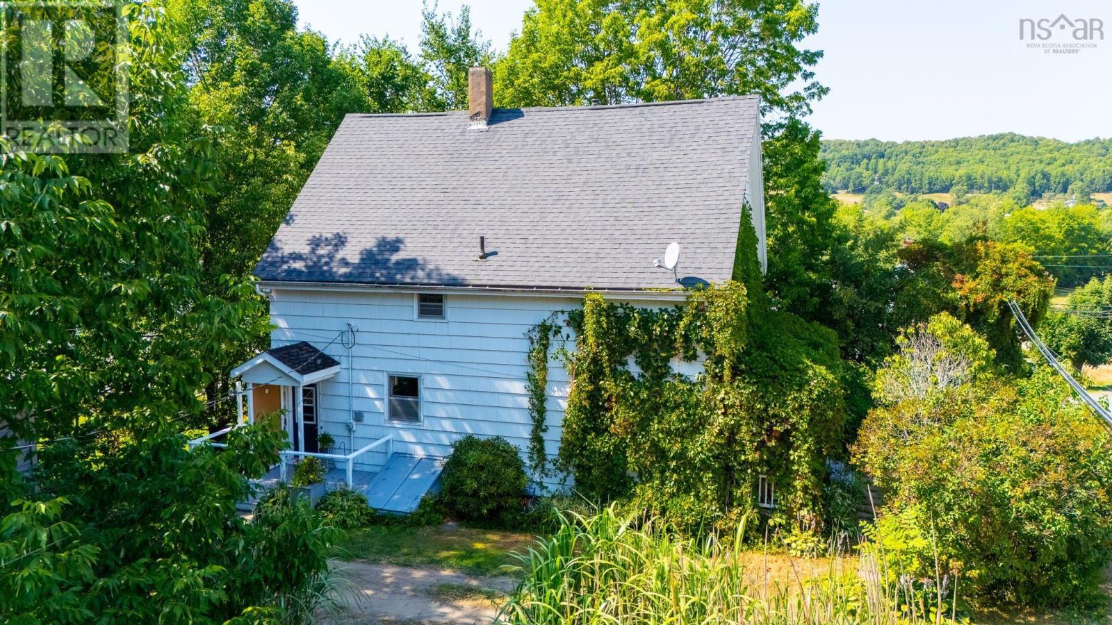 2829 Greenfield Rd, Wolfville, NS B4P 2R1