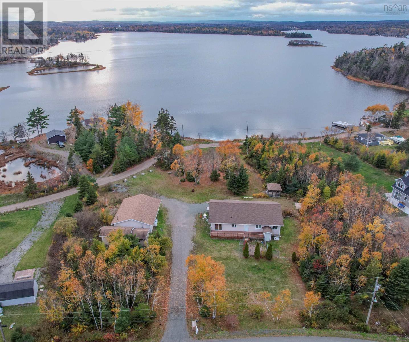 103 Paradise Rd, Albert Bridge, NS B1K 3R4