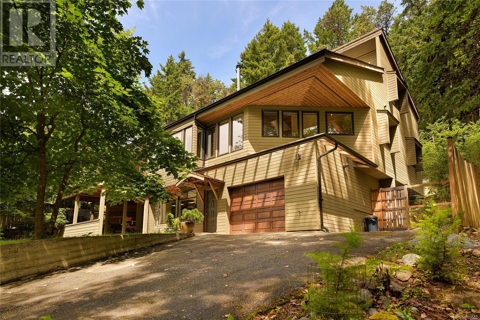 297 Wood Dale Dr, Mayne Island, BC V0N 2J2