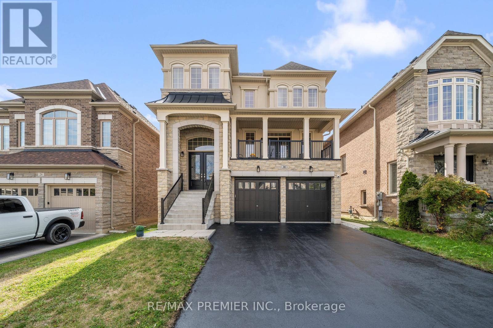 30 Bannockburn Dr, Vaughan, ON L4H 4P8