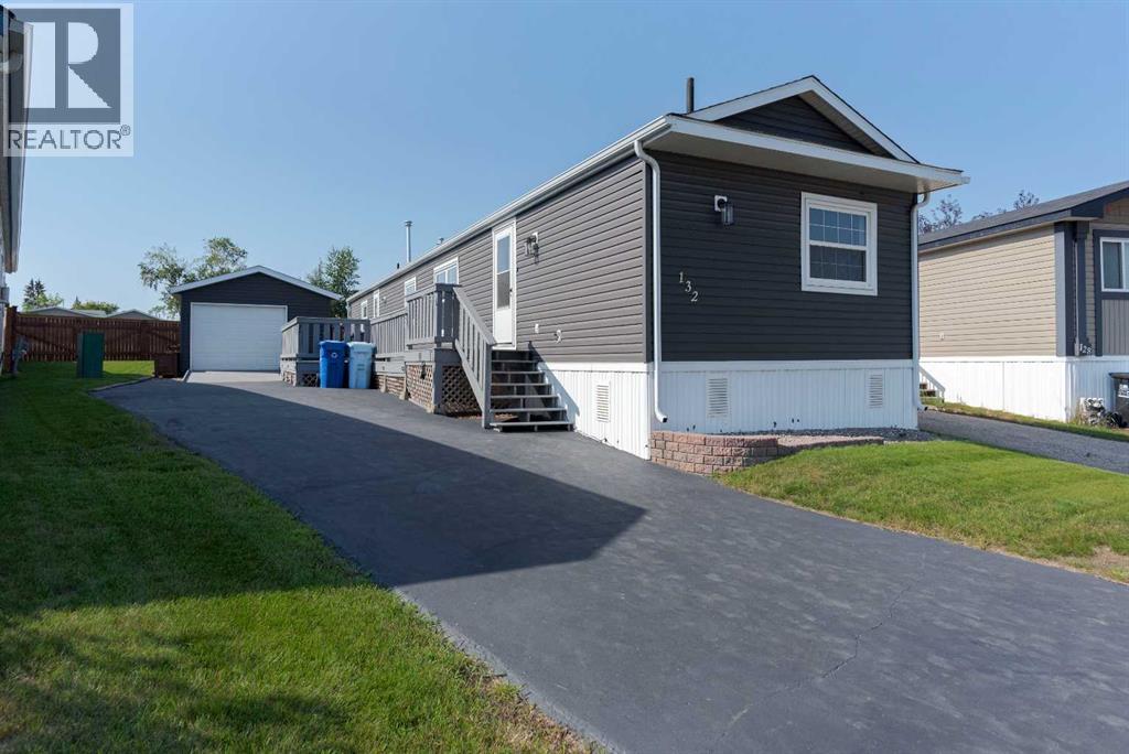 132 Grey Owl Pl, Fort Mcmurray, AB T9H 2P1