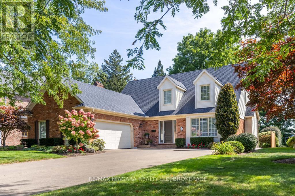 24 Golden Blvd, St. Catharines, ON L2N 7L9