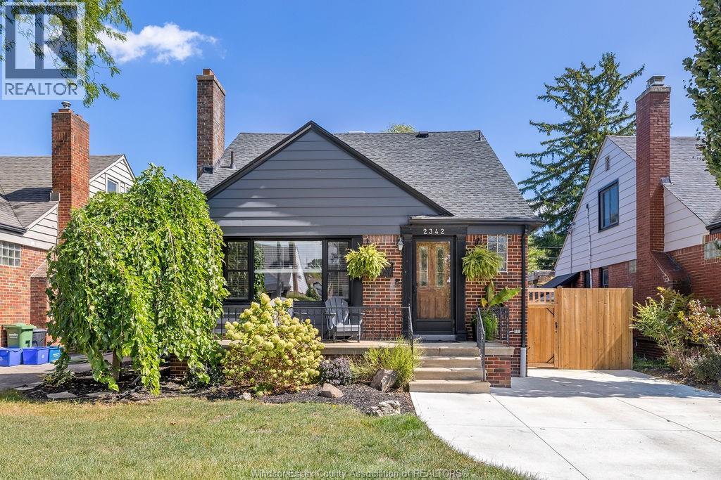 2342 Moy, Windsor, ON N8W 2M8