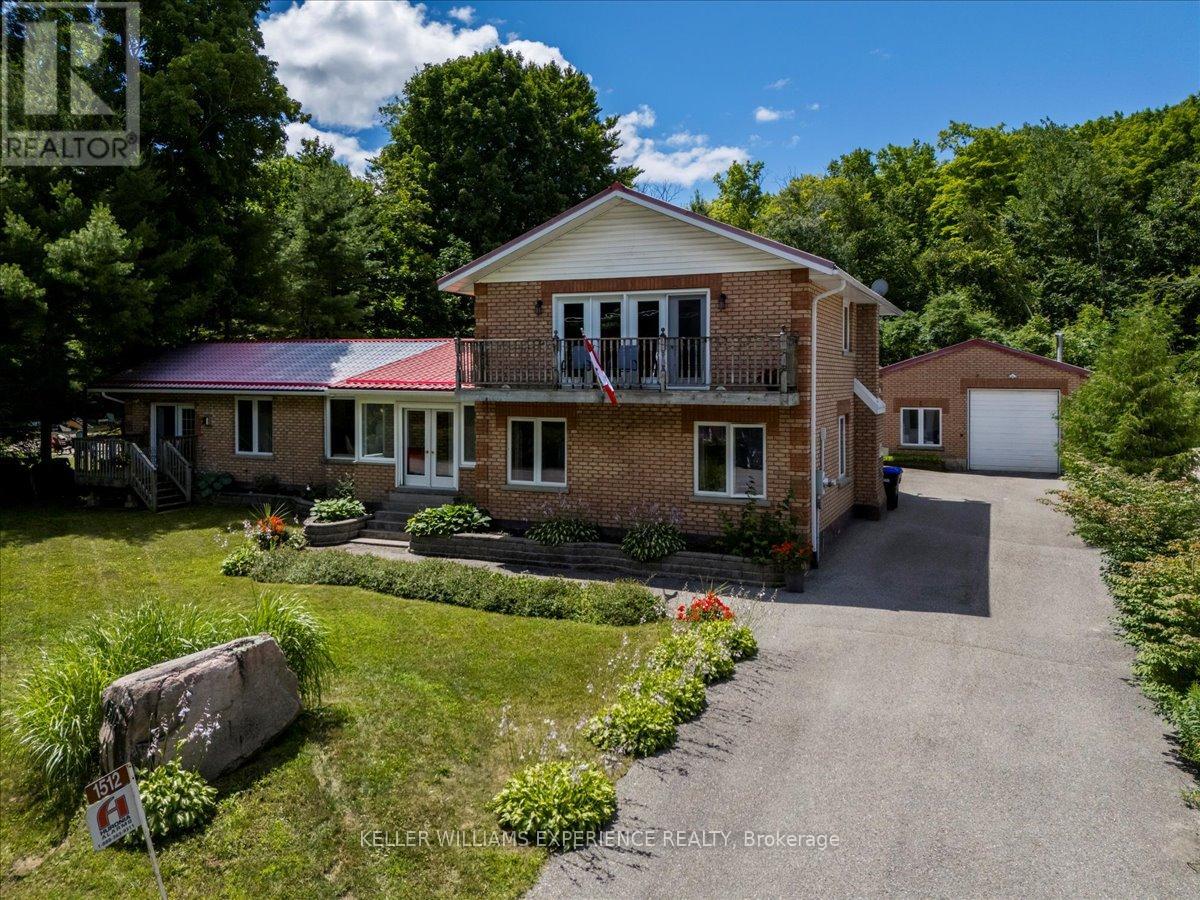 1512 Champlain Rd, Tiny, ON L9M 0C1