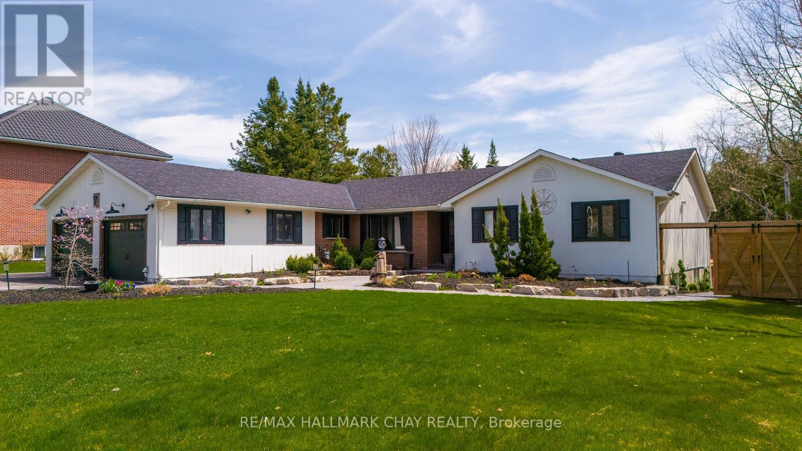 7 Jodies Ln, Springwater, ON L0L 1X1