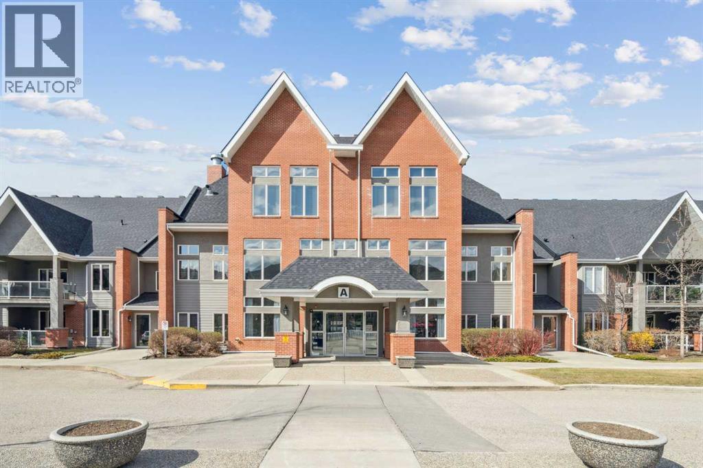 15 Everstone Drive Sw Unit 108, Calgary, AB T2Y 5B5