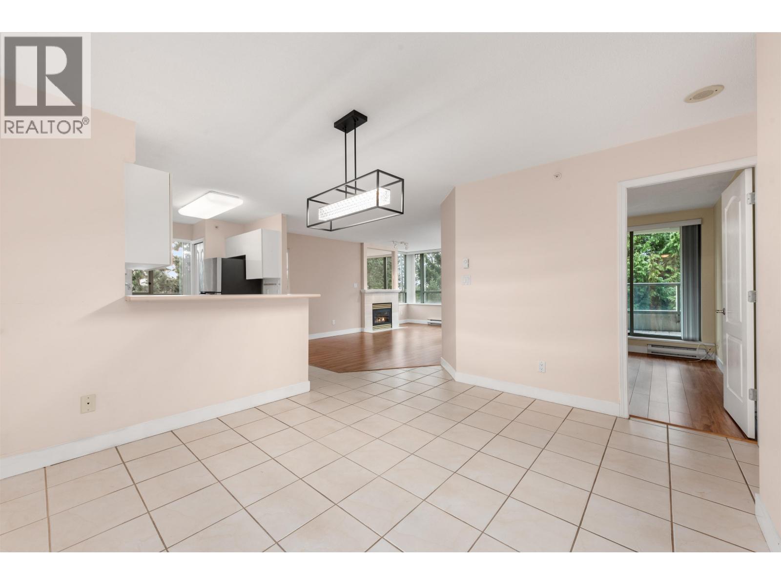 6622 Southoaks Crescent Unit 306, Burnaby, BC V5E 4K2