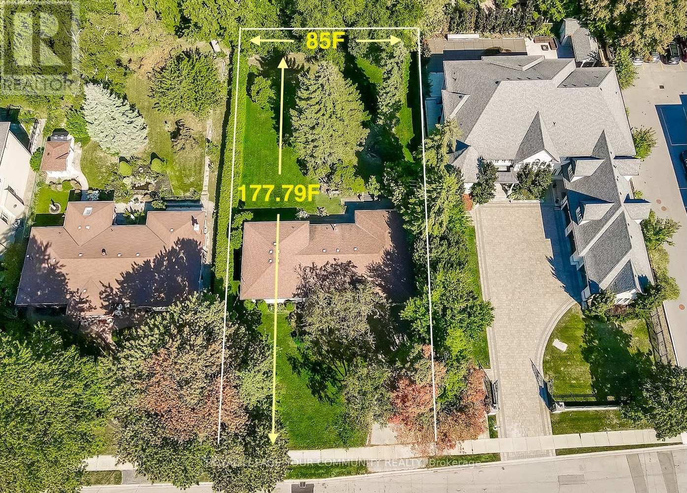 230 Duncan Rd, Richmond Hill, ON L4C 6J9