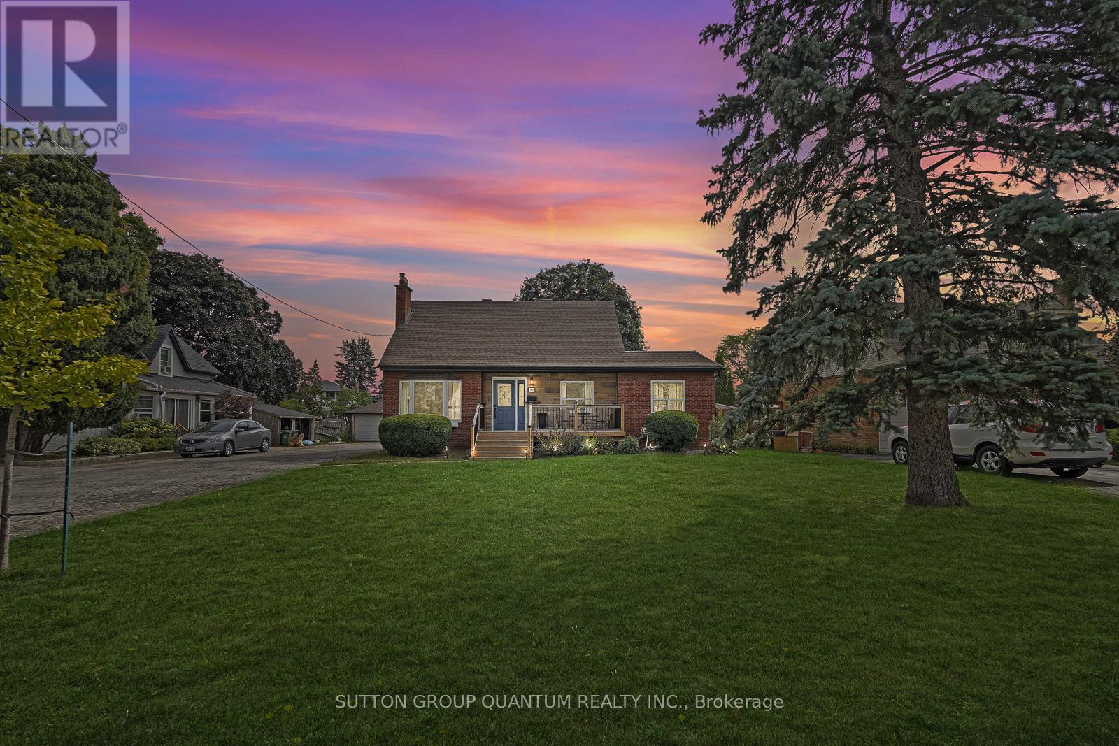 95 Pottruff Rd S, Hamilton, ON L8K 4A1