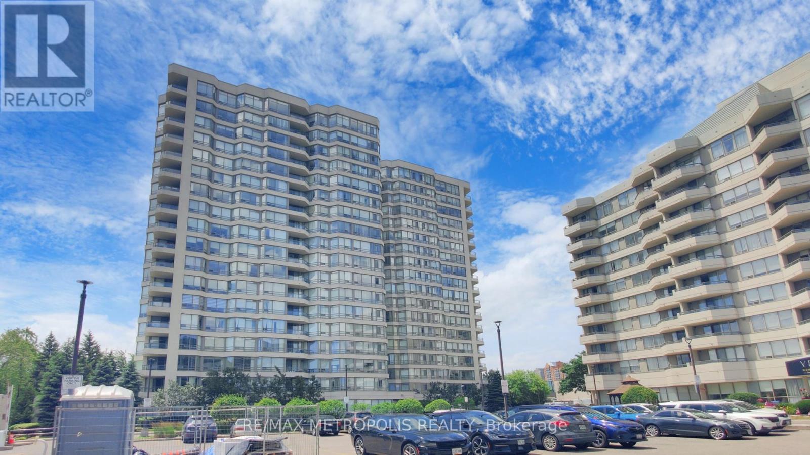 1609 75 King St E, Mississauga, ON L5A 4G5
