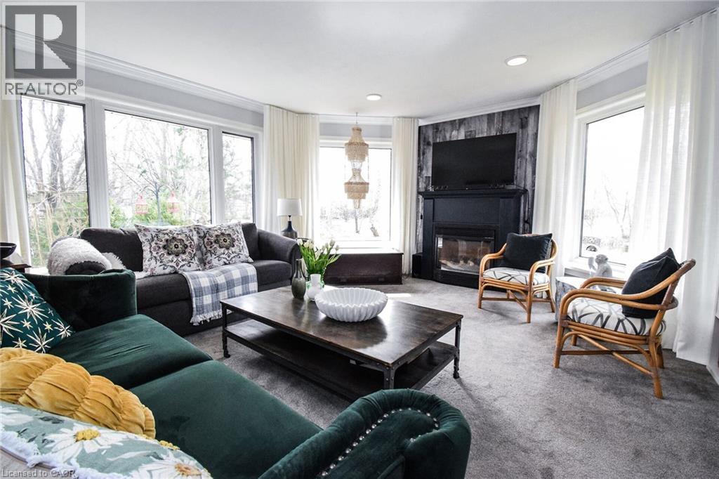 776 Sandy Bay Rd, Dunnville, ON N1A 2W6