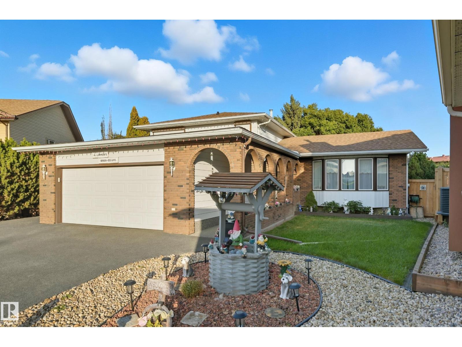 99 Av Nw Unit 18908, Edmonton, AB T5T 3N1