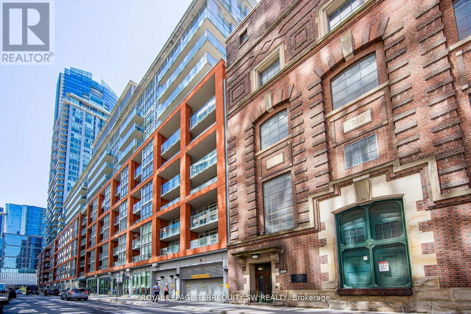 314 21 Nelson St, Toronto, ON M5V 3H9