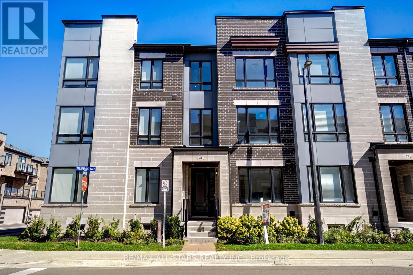 41 Steamboat Way, Whitby, ON L1N 0M6