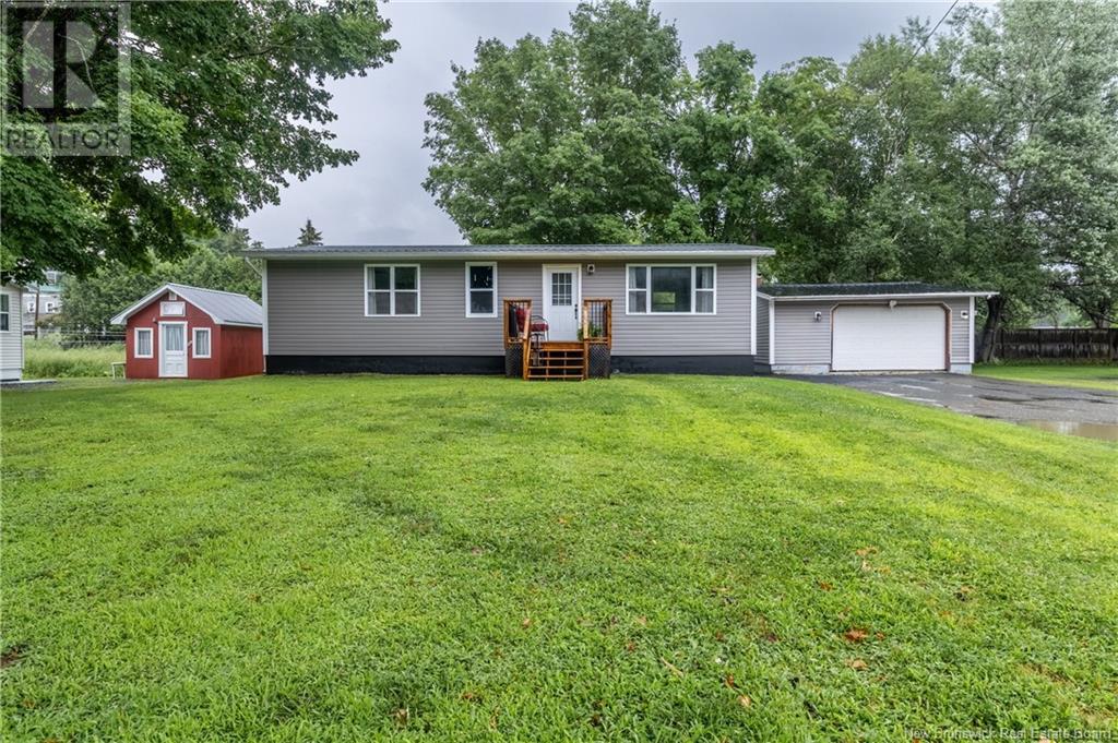 121 Wentworth St, Woodstock, NB E7M 2Z4