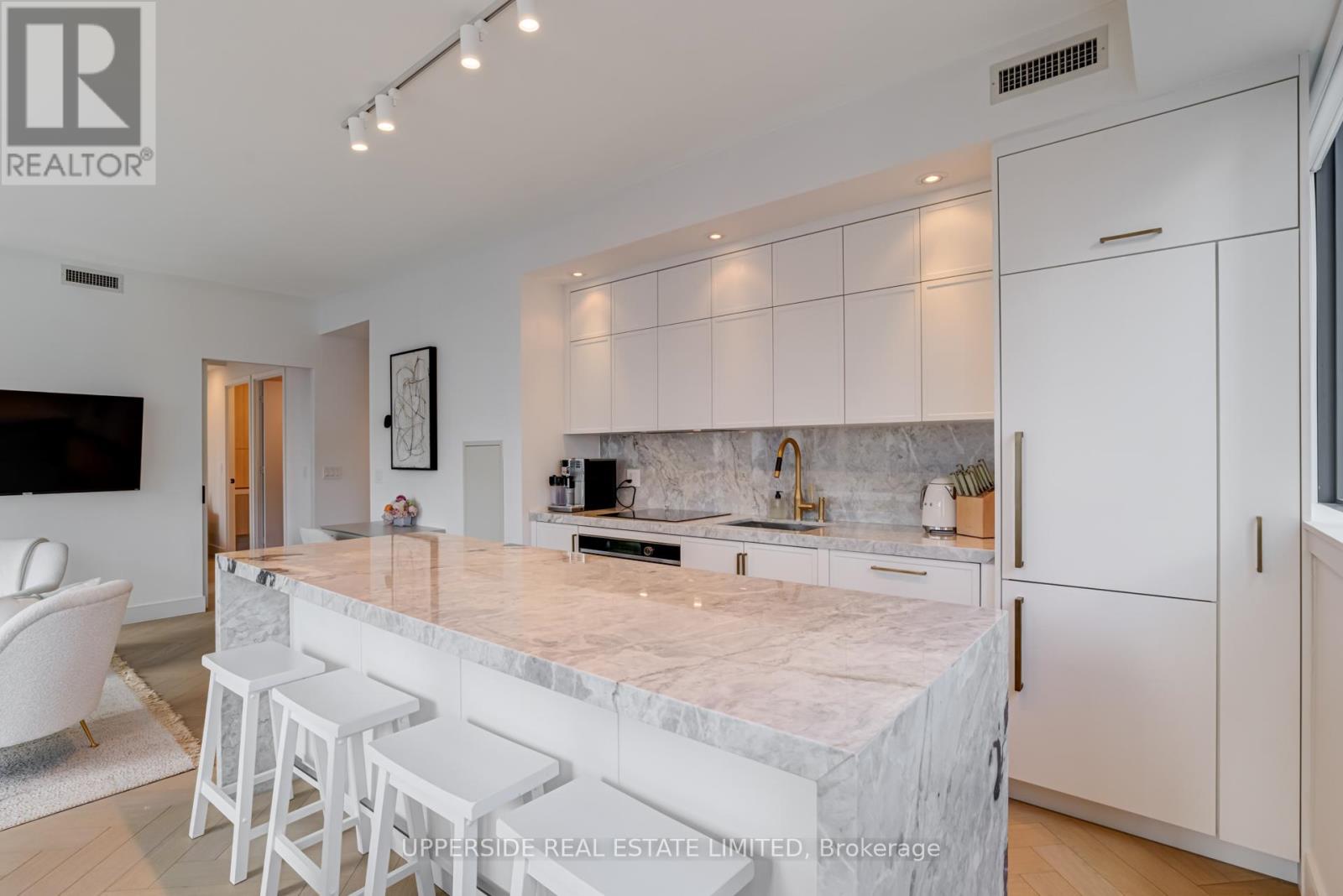 1103 8 Charlotte St, Toronto, ON M5V 0K4