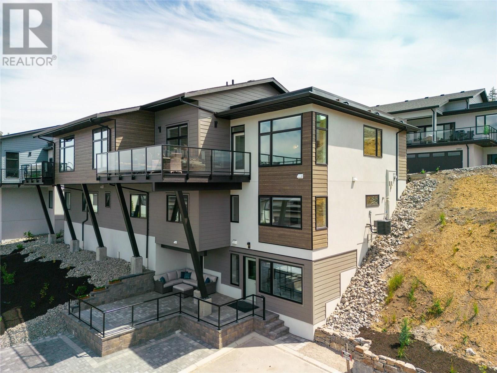 3332 Aspen Ln, Kelowna, BC V1V 0C6